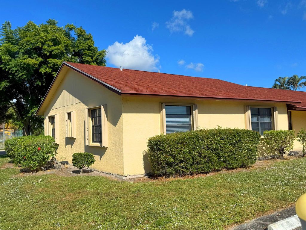 440 Glenwood Drive, West Palm Beach, FL 33415