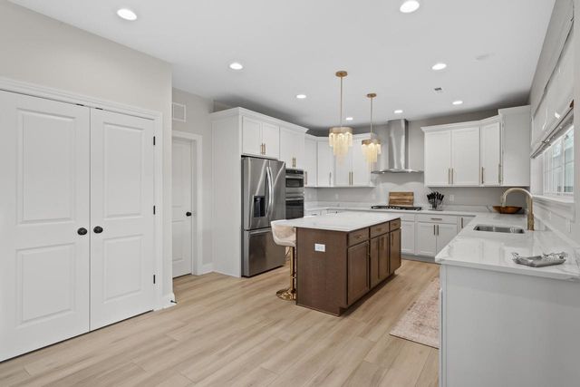 2732 Harbor COURT, Delavan, WI 53115