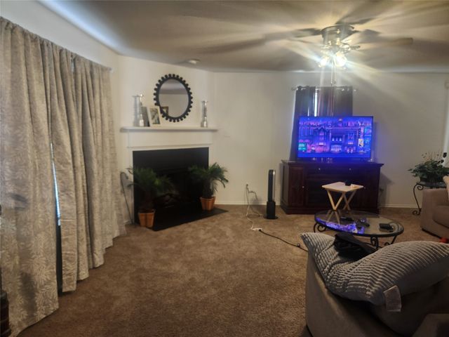 8107 Colwick Lane, Arlington, TX 76002