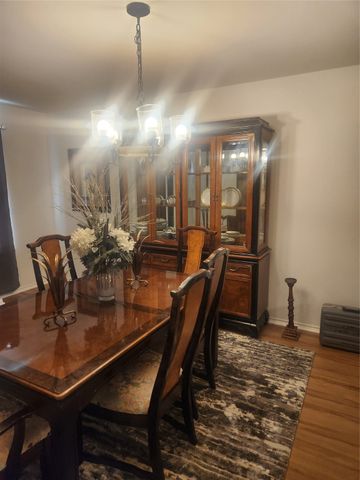 8107 Colwick Lane, Arlington, TX 76002