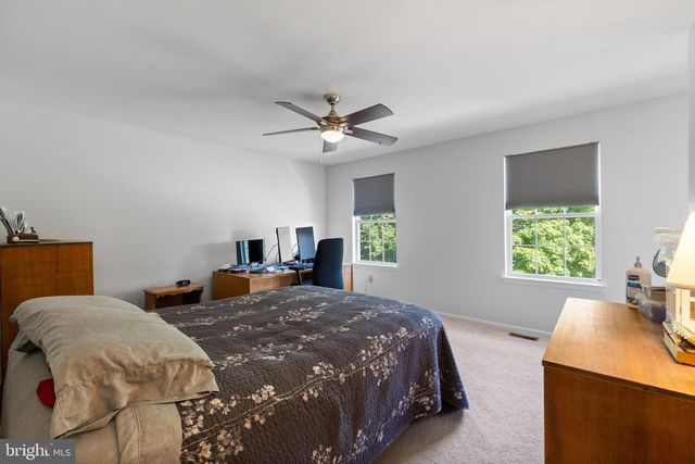 2365 WILLOW STREAM DR, Quakertown, PA 18951