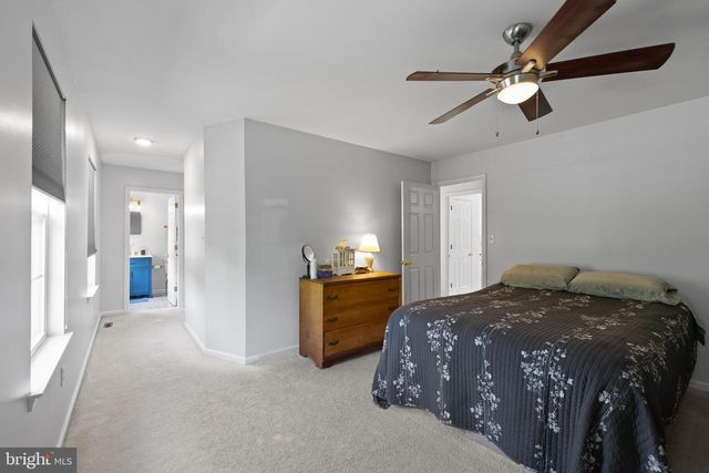 2365 WILLOW STREAM DR, Quakertown, PA 18951