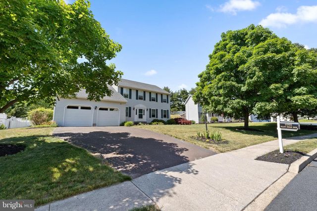 2365 WILLOW STREAM DR, Quakertown, PA 18951