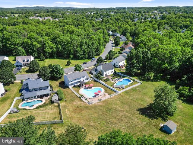 2365 WILLOW STREAM DR, Quakertown, PA 18951