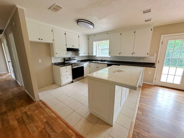 300 Pine Street, Ore City, TX 75683
