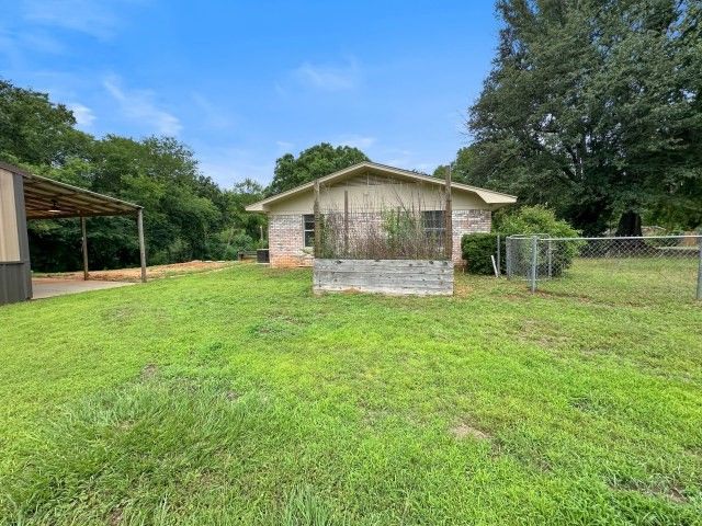 300 Pine Street, Ore City, TX 75683