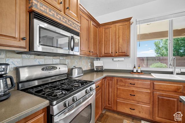 2602 E SPRING CANYON DR, Washington, UT 84780