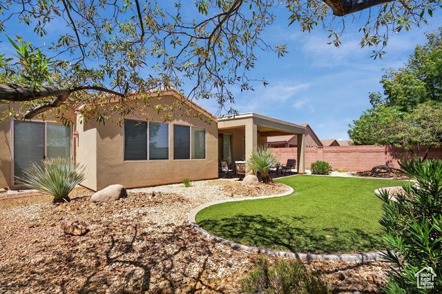 2602 E SPRING CANYON DR, Washington, UT 84780