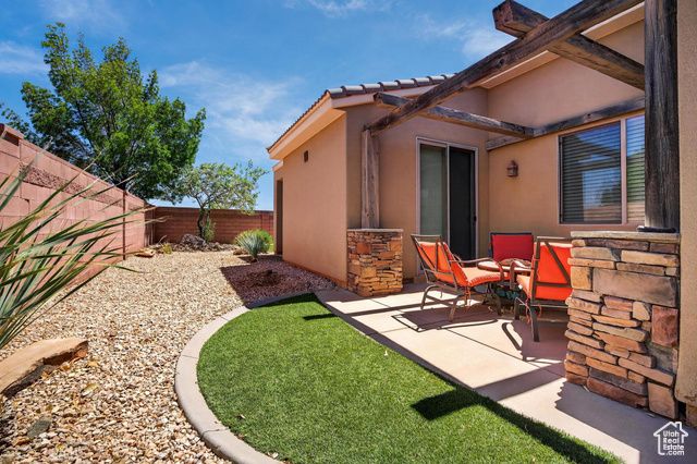 2602 E SPRING CANYON DR, Washington, UT 84780