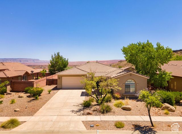 2602 E SPRING CANYON DR, Washington, UT 84780