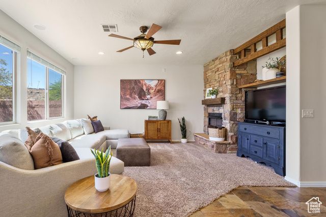 2602 E SPRING CANYON DR, Washington, UT 84780