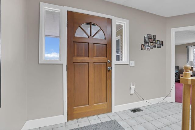 11138 York Road SW, Baltimore, OH 43105