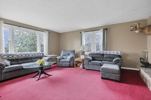 11138 York Road SW, Baltimore, OH 43105