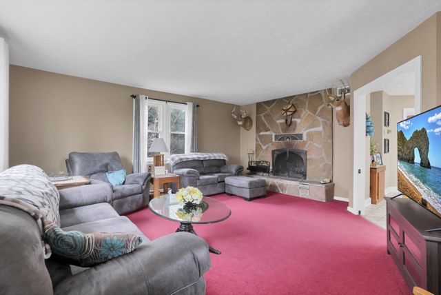 11138 York Road SW, Baltimore, OH 43105