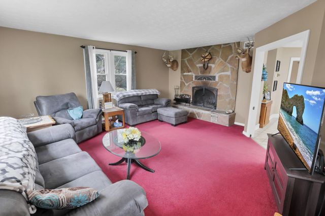 11138 York Road SW, Baltimore, OH 43105