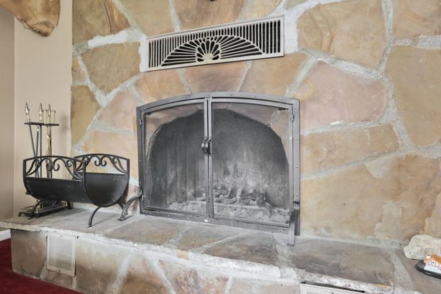 11138 York Road SW, Baltimore, OH 43105