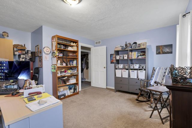 11138 York Road SW, Baltimore, OH 43105