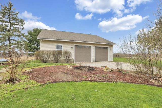 11138 York Road SW, Baltimore, OH 43105