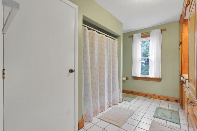 11138 York Road SW, Baltimore, OH 43105