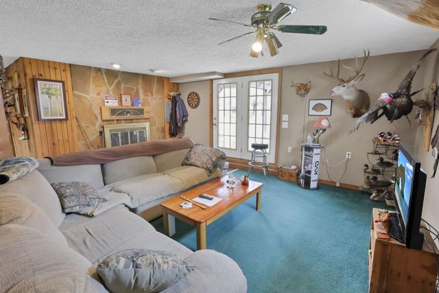 11138 York Road SW, Baltimore, OH 43105