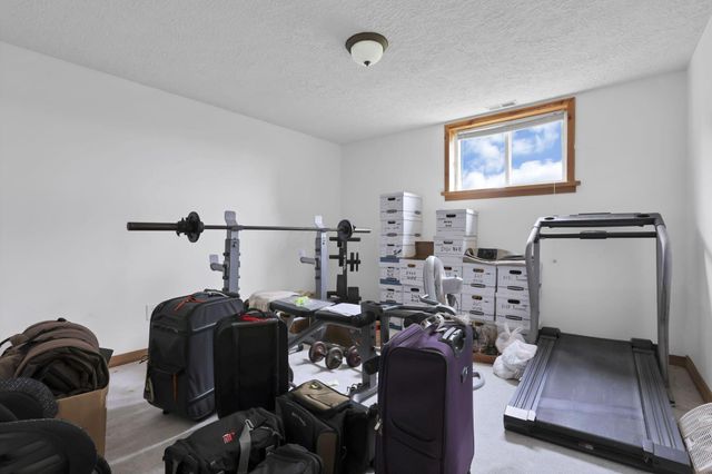 11138 York Road SW, Baltimore, OH 43105