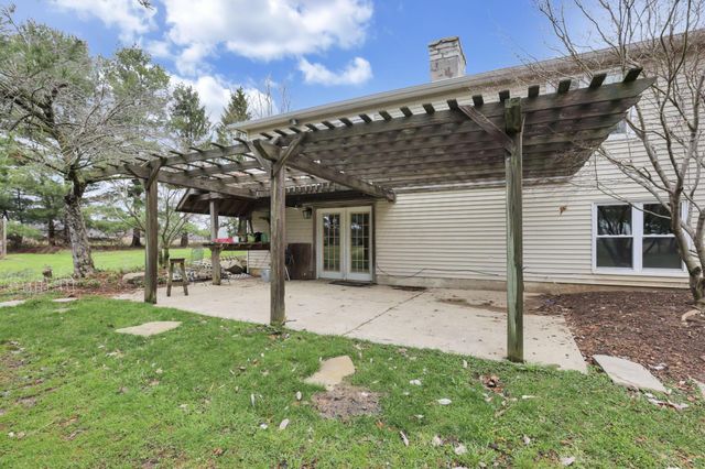 11138 York Road SW, Baltimore, OH 43105