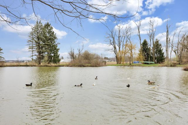 11138 York Road SW, Baltimore, OH 43105