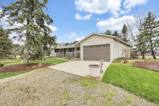 11138 York Road SW, Baltimore, OH 43105