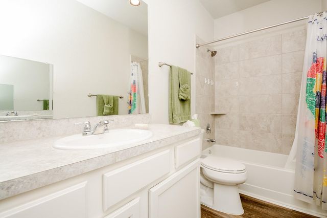 805 Willow Avenue, Cleveland, TX 77327