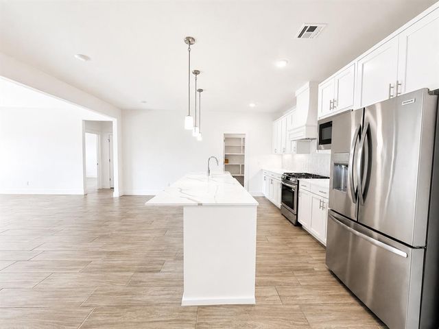 18021 Anthem Boulevard, Edmond, OK 73012