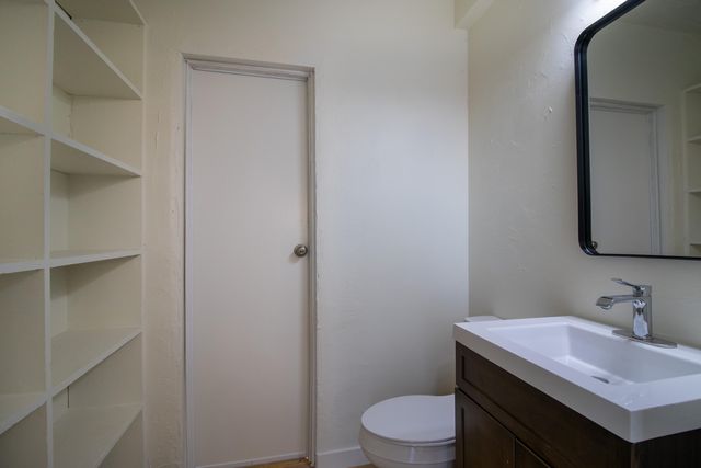 1812 S Bardo Street, Visalia, CA 93277