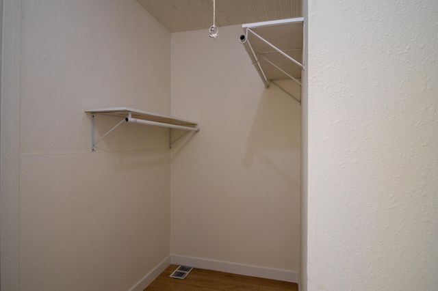 1812 S Bardo Street, Visalia, CA 93277