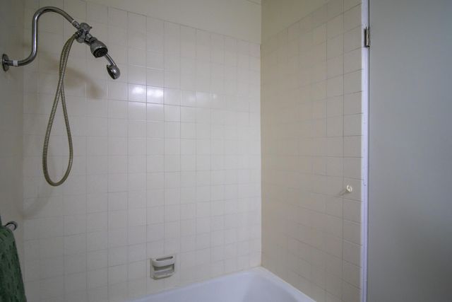 1812 S Bardo Street, Visalia, CA 93277