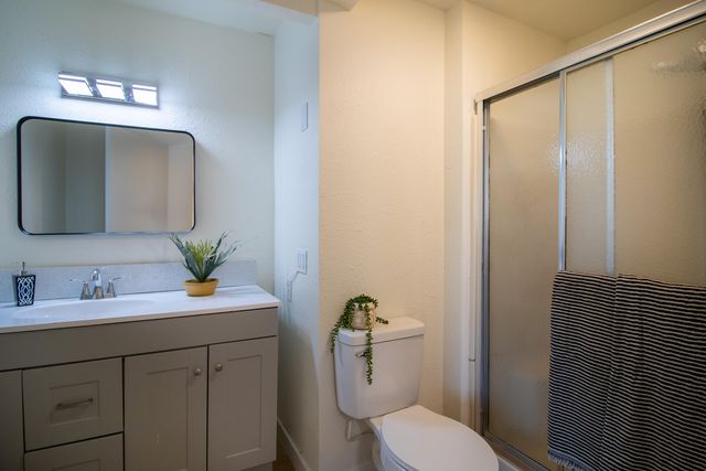 1812 S Bardo Street, Visalia, CA 93277