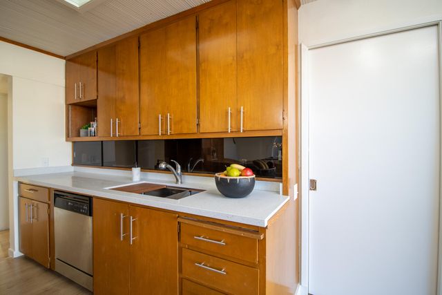 1812 S Bardo Street, Visalia, CA 93277