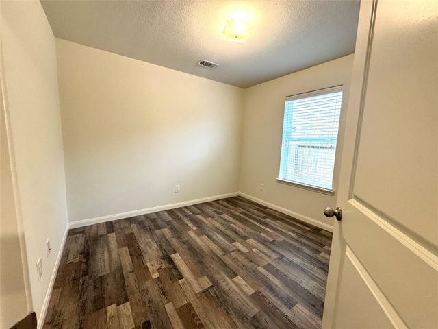 9418 Sky Blue Drive, Rosharon, TX 77583