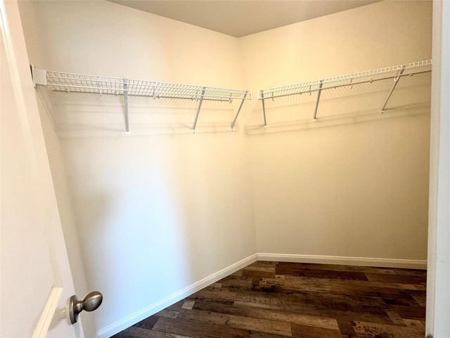 9418 Sky Blue Drive, Rosharon, TX 77583