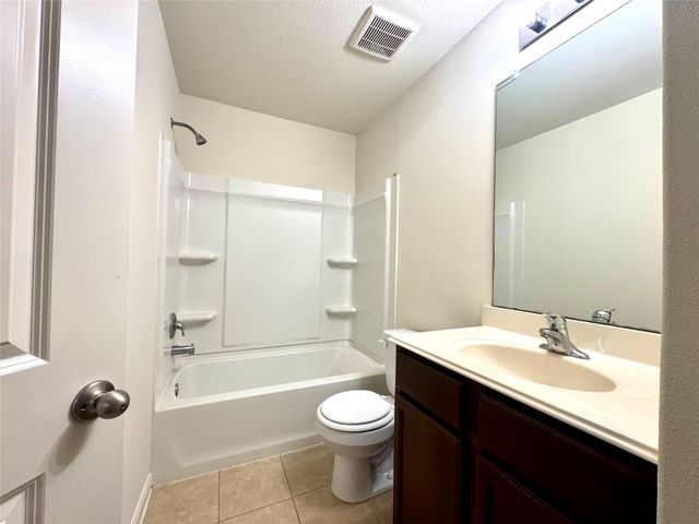9418 Sky Blue Drive, Rosharon, TX 77583