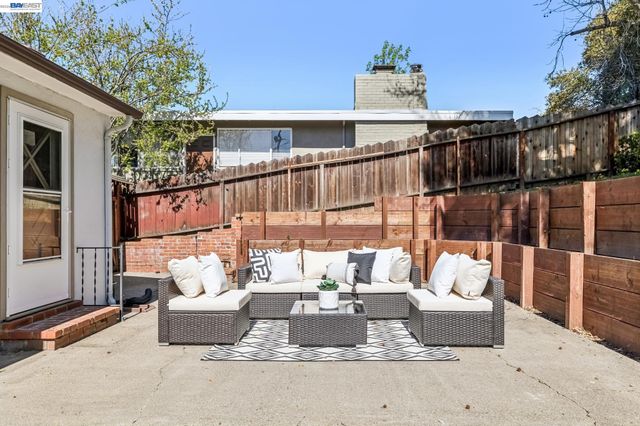 18810 Madison Ave, Castro Valley, CA 94546