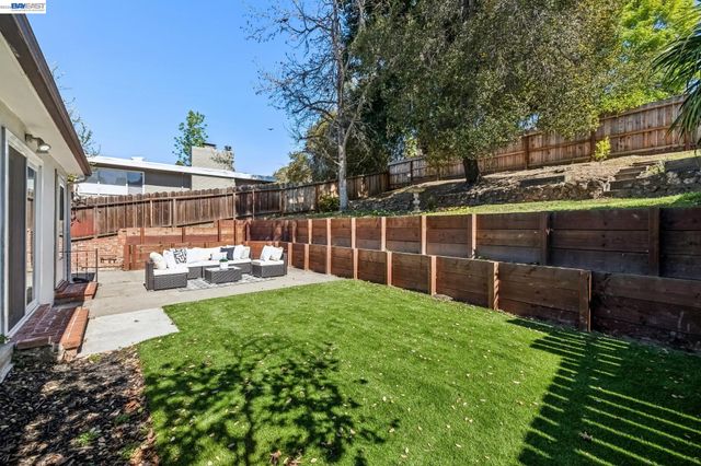 18810 Madison Ave, Castro Valley, CA 94546