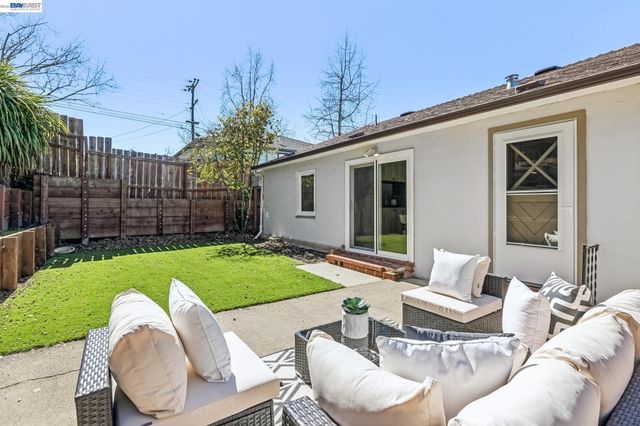 18810 Madison Ave, Castro Valley, CA 94546