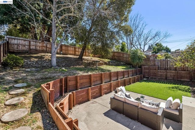 18810 Madison Ave, Castro Valley, CA 94546