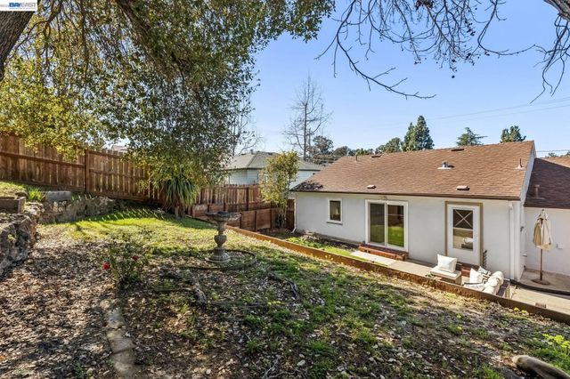 18810 Madison Ave, Castro Valley, CA 94546