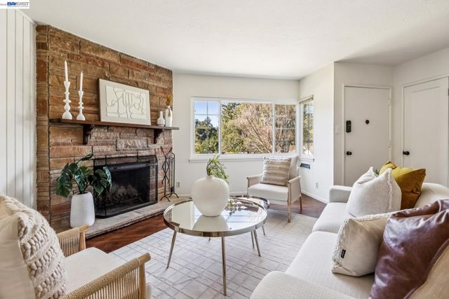 18810 Madison Ave, Castro Valley, CA 94546