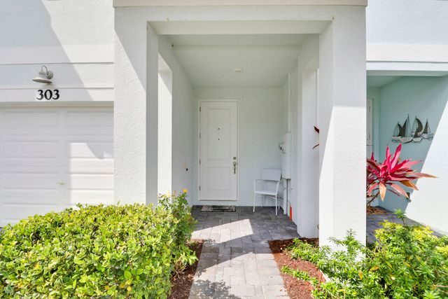 303 SE Halifax Lane, Stuart, FL 34994