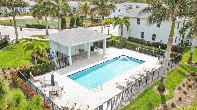 303 SE Halifax Lane, Stuart, FL 34994