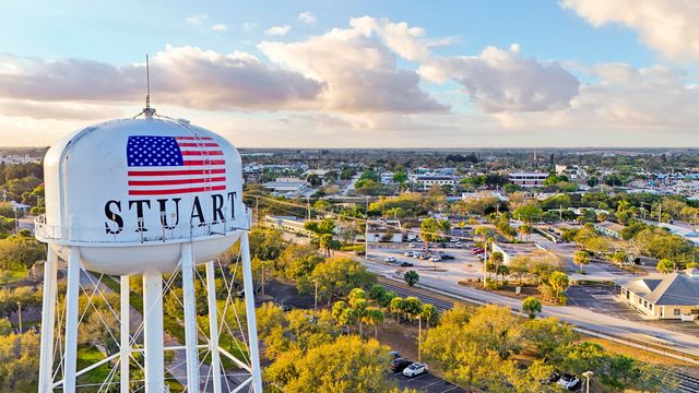 303 SE Halifax Lane, Stuart, FL 34994