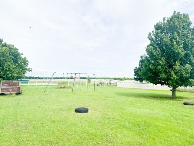 6670 Green Valley Circle, Aubrey, TX 76227