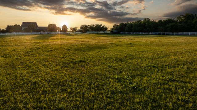 6670 Green Valley Circle, Aubrey, TX 76227