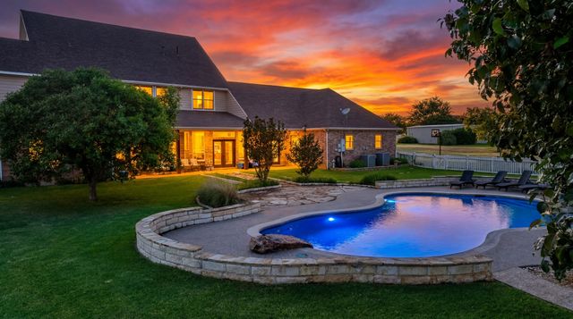 6670 Green Valley Circle, Aubrey, TX 76227